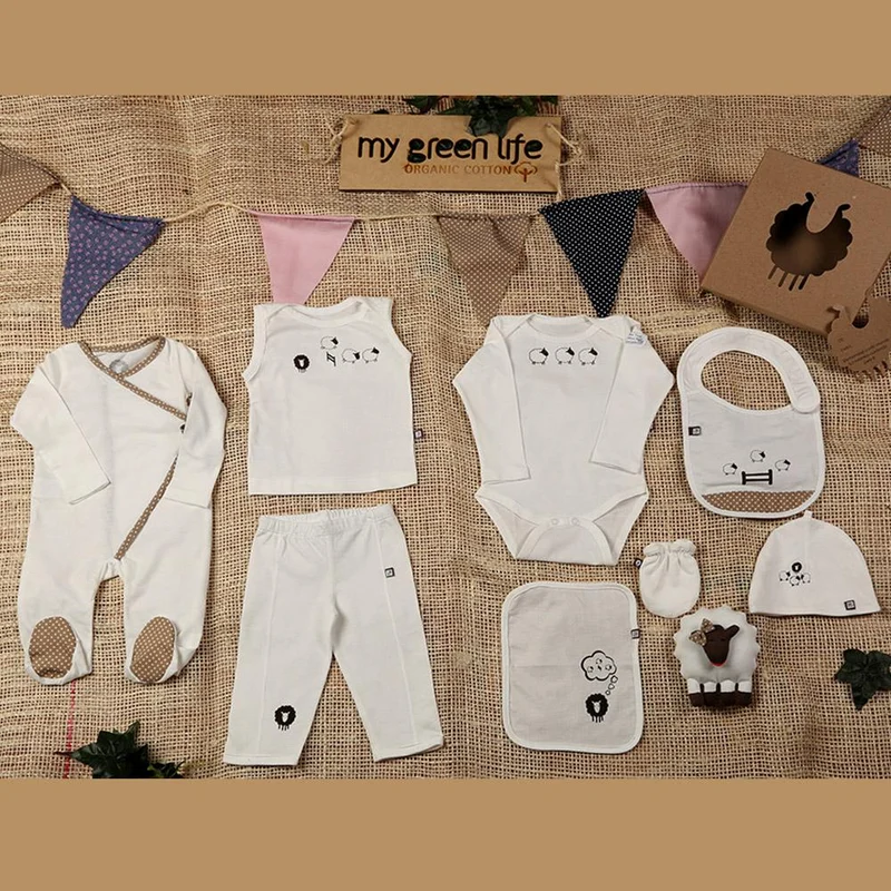 set recien nacido crema puntos blancos