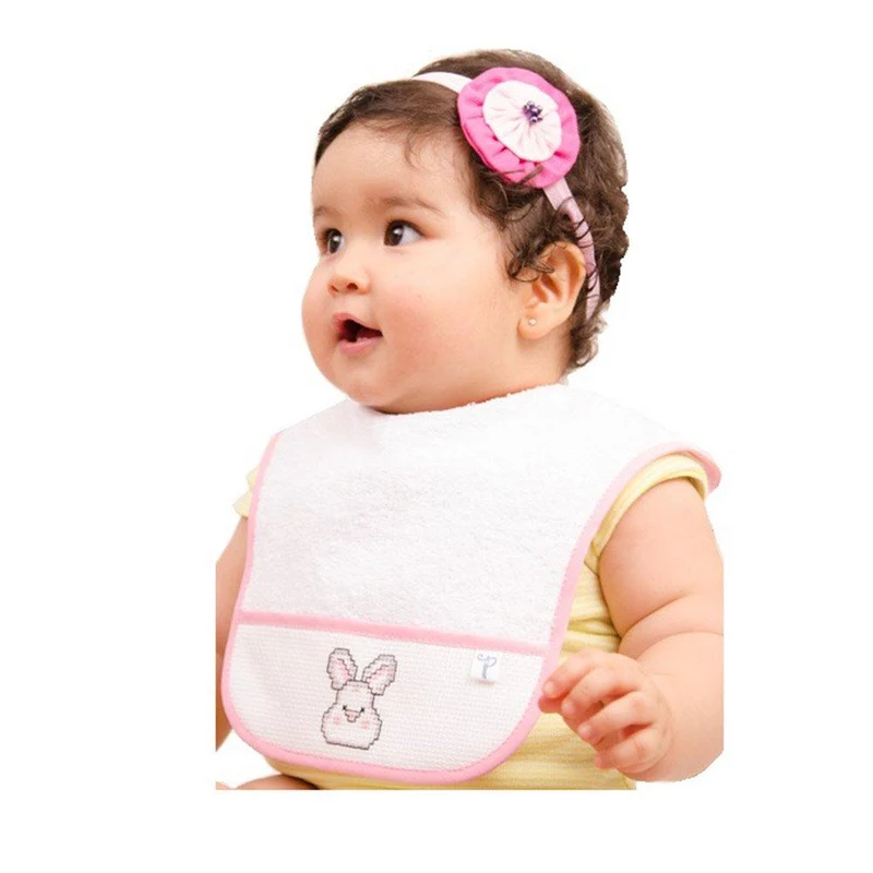 babero broche borde rosa conejo