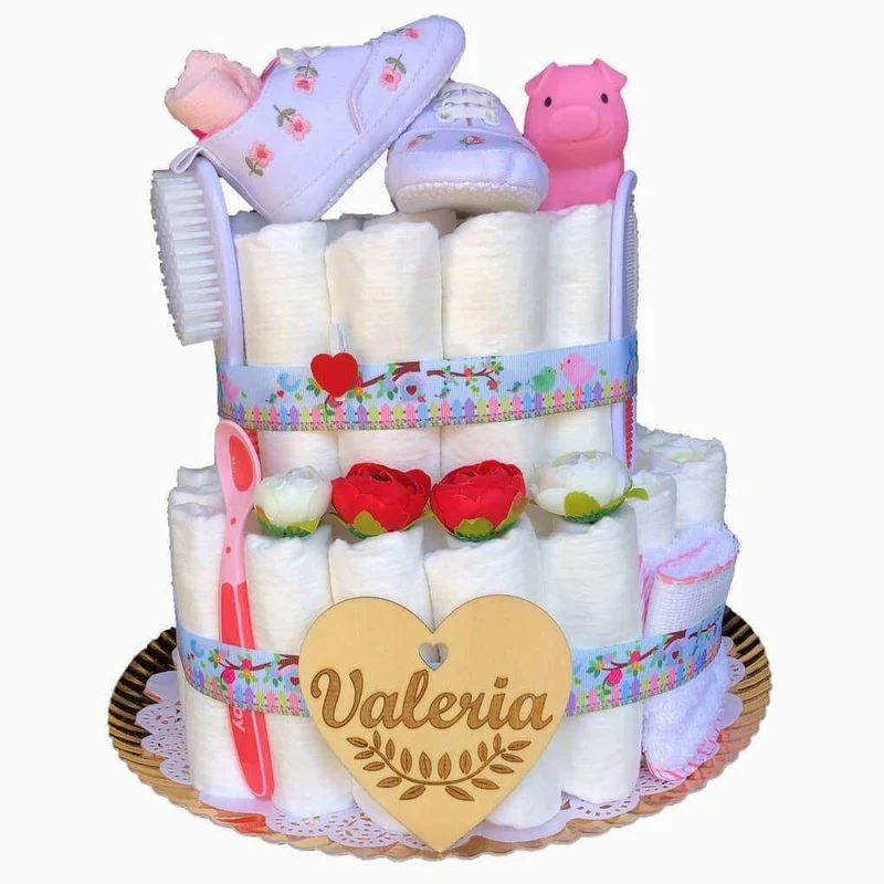Tarta de pañales Zapatitos en el jardín