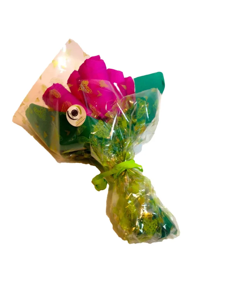 Bouquet Ramo de flores de pañales 12 rosas