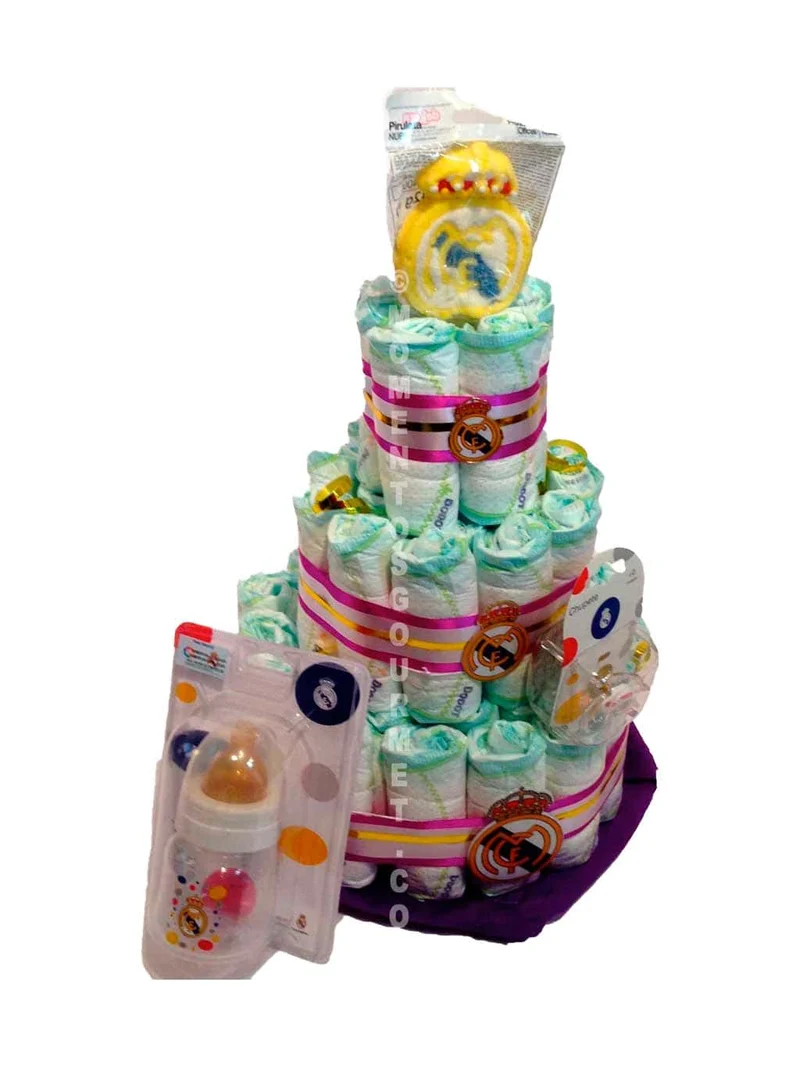 Tarta de pañales Real Madrid. Chupete, biberón y piruleta