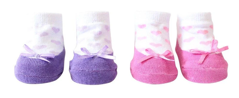 set de botines x2 corazones con lazos