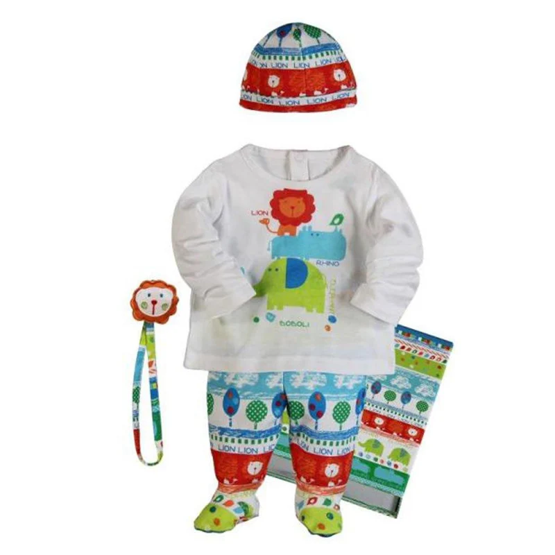 pijama con gorrito y zapaticos blanco animales rn