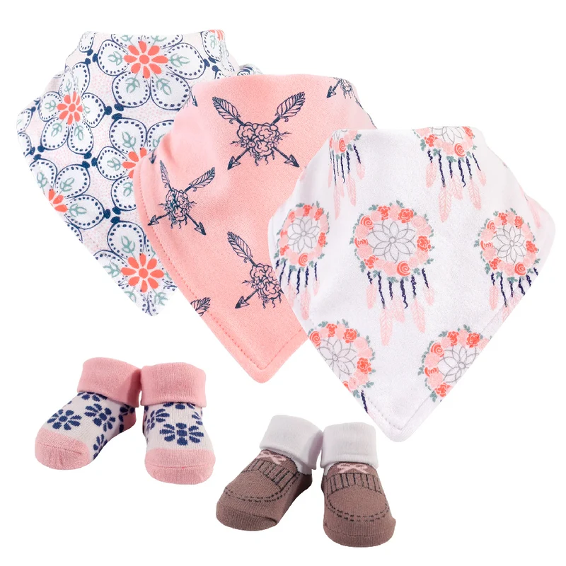 Babero bandana x 3 + 2 Pares de medias
