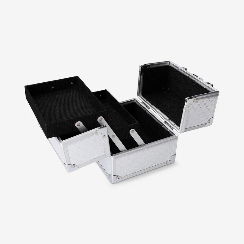 Silver beauty case with divider
